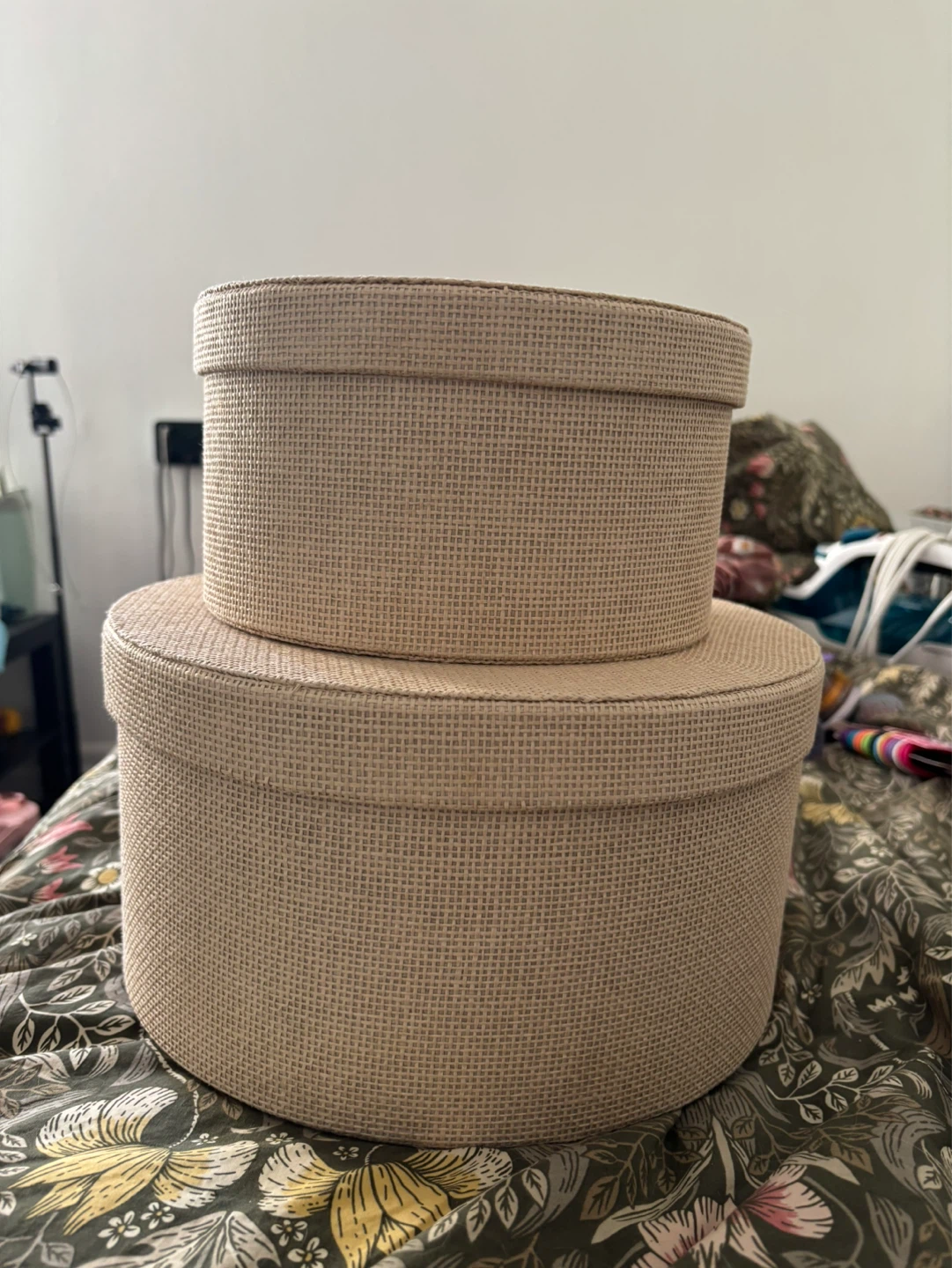 Storage containers