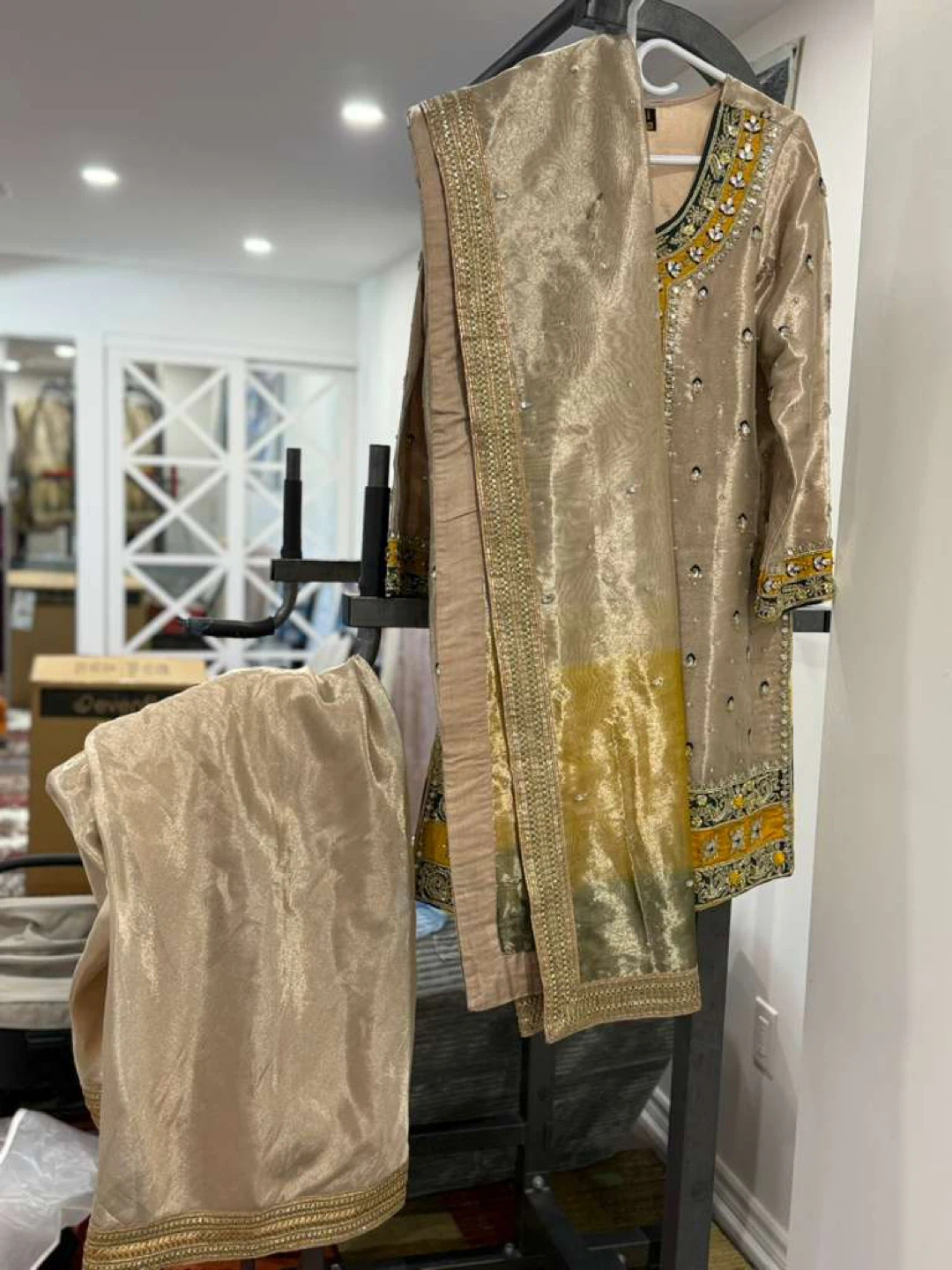 Women's Embellished Kameez Shalwar Set - photo 3