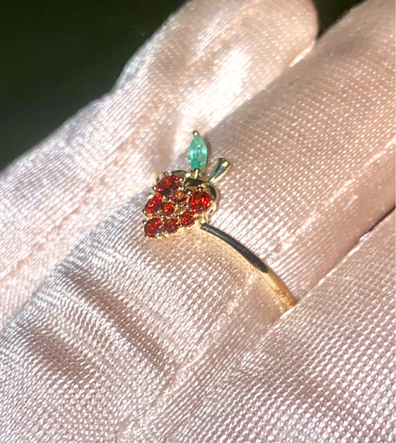 14 K Gold Strawberry 🍓 ring with gemstones - photo 5
