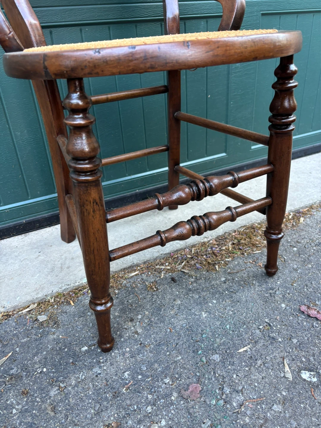 Wooden Chair - photo 2