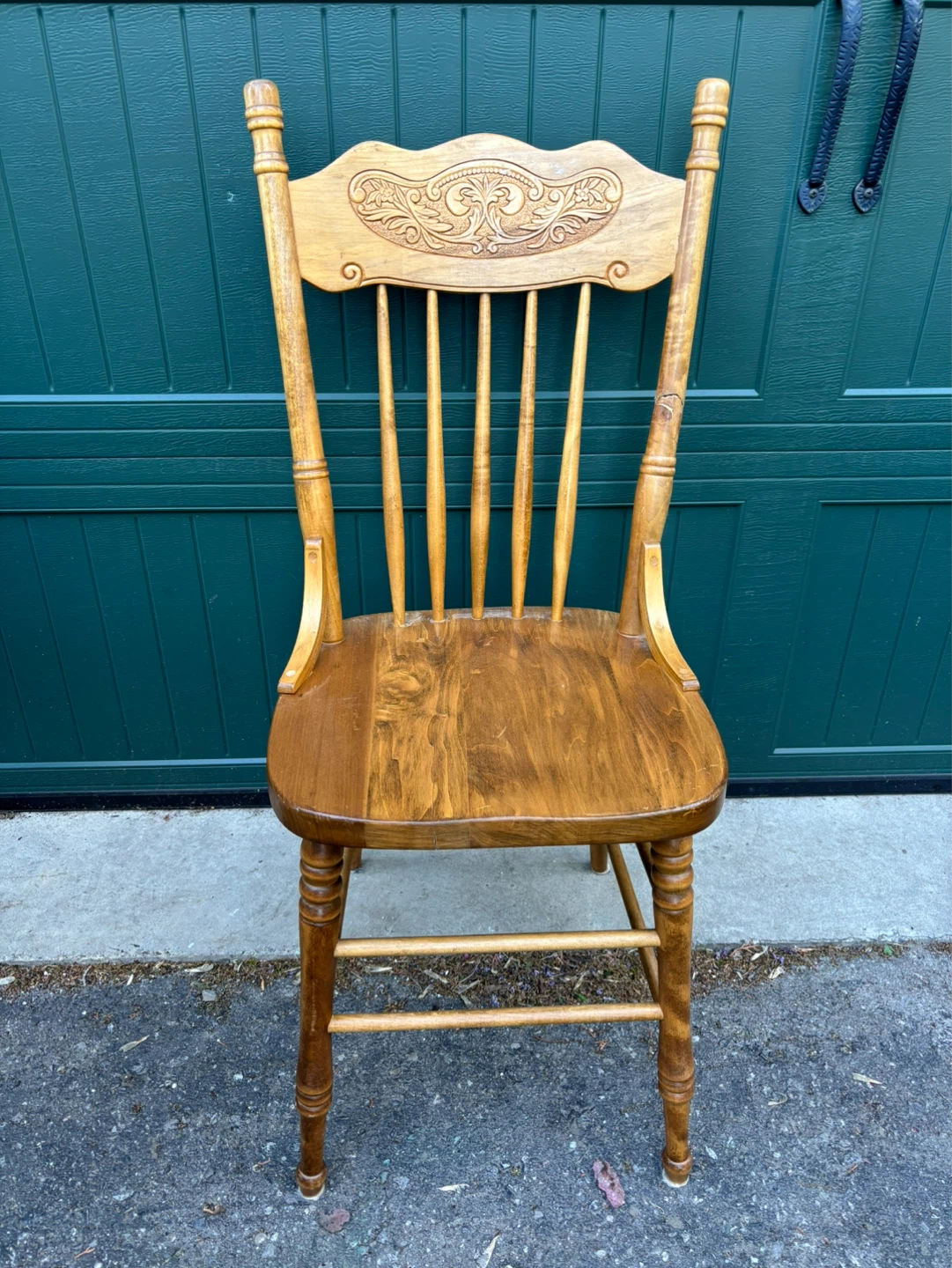 Wooden Spindle Back Accent Chair