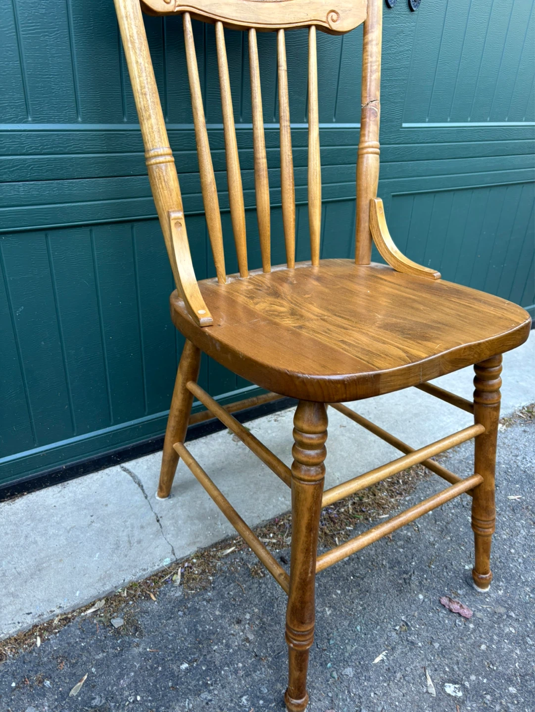 Wooden Spindle Back Accent Chair - photo 5