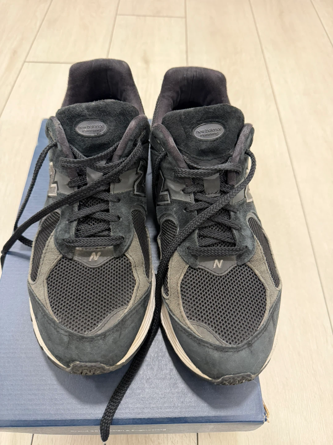 New Balance 2002R Sneakers