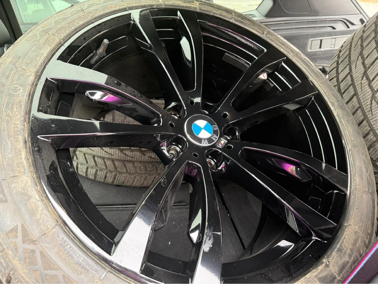 Gloss black BMW X5 M wheels for sale- bolt pattern 5x120mm - photo 3