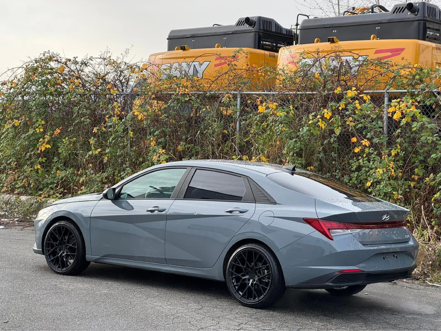 Hyundai Elantra Sedan - photo 4