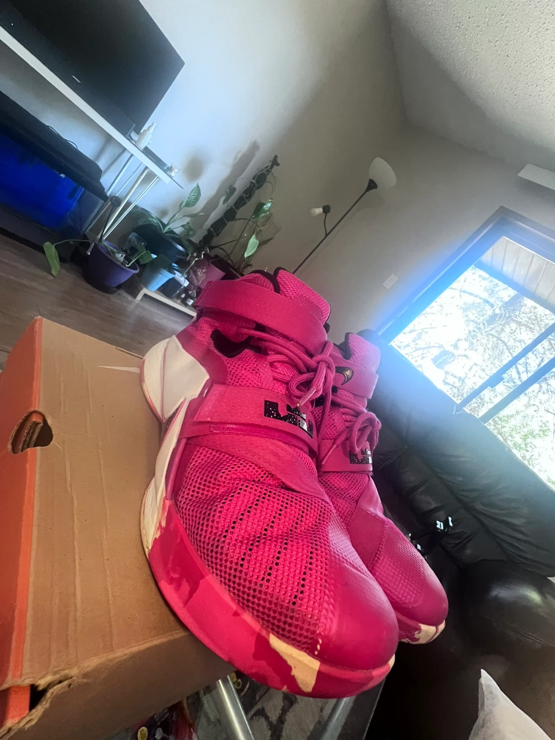 Nike LeBron soldier 9 size 10.5mens - photo 3