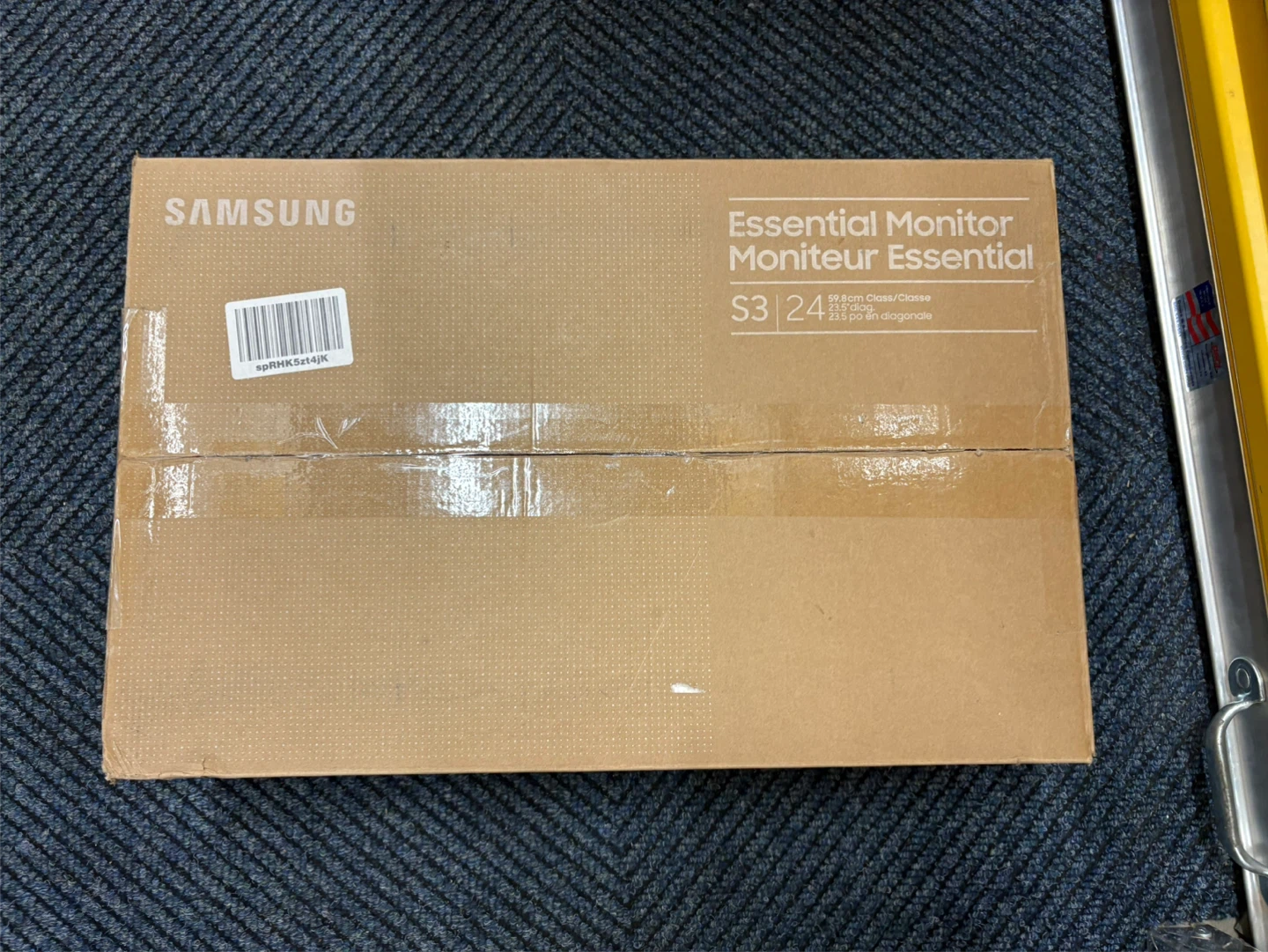 Samsung 24" FHD 100Hz Curved Monitor - photo 2