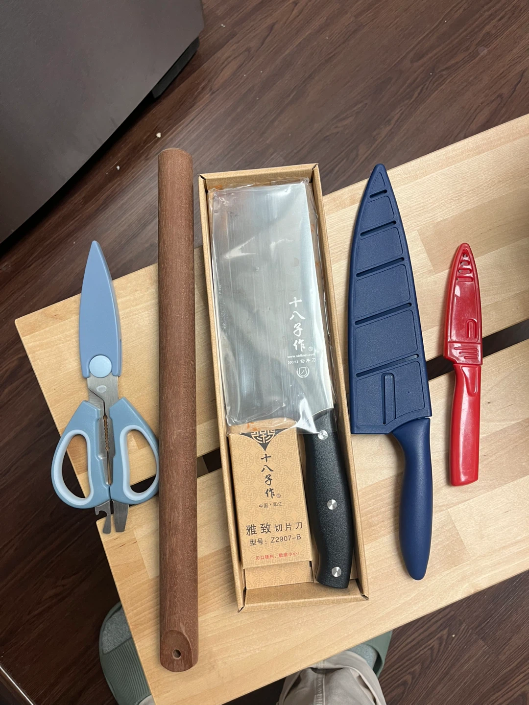 Knifes / Scissor / rolling pin
