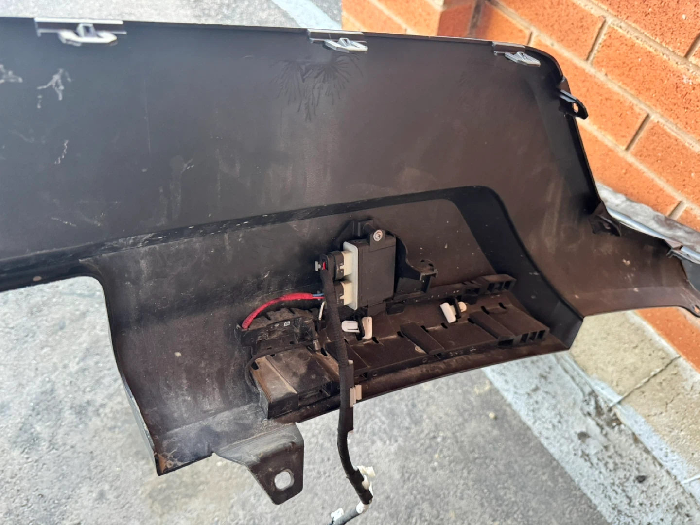 Original Factory Toyota Highlander Tow hitch And Bumper piece - photo 3