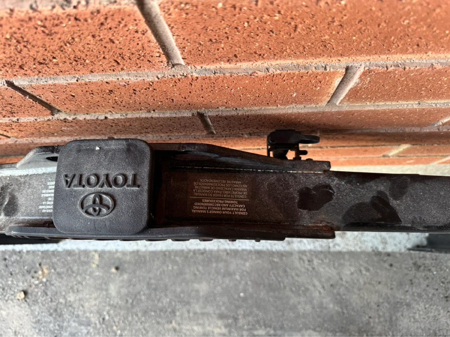 Original Factory Toyota Highlander Tow hitch And Bumper piece - photo 5