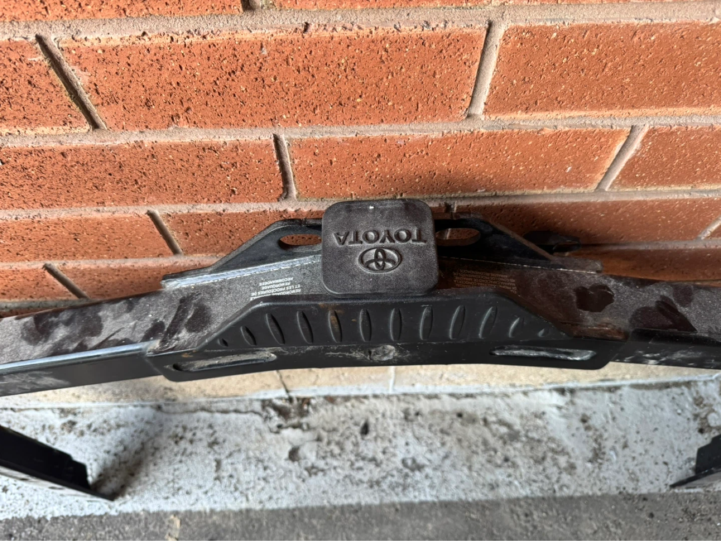 Original Factory Toyota Highlander Tow hitch And Bumper piece - photo 4
