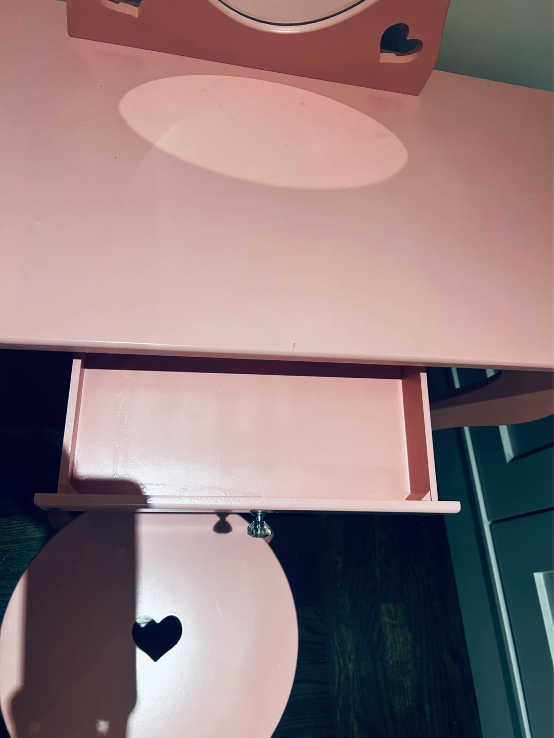 Pink Vanity children table with Stool - photo 4