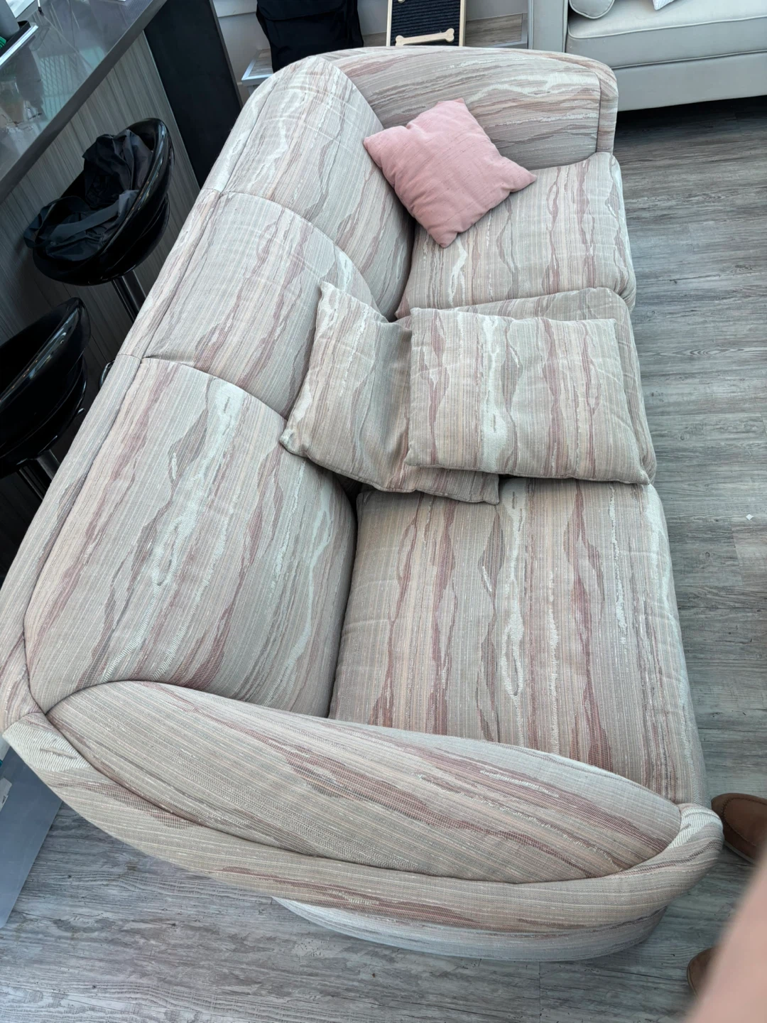 Beige sofa - photo 2