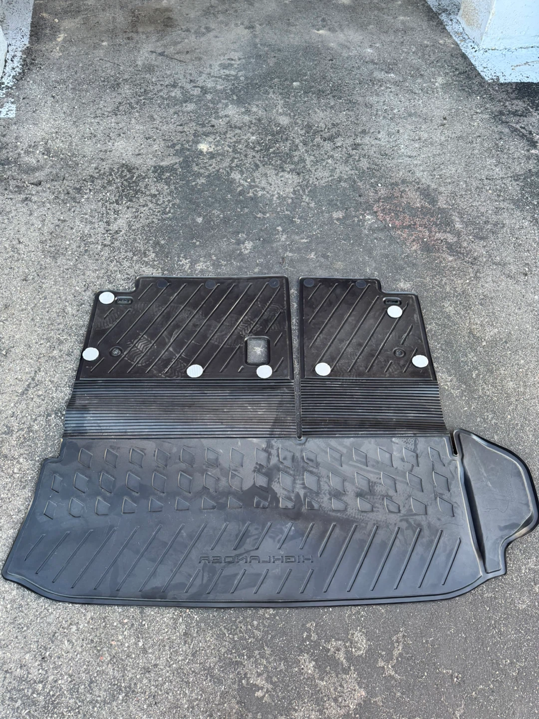 Original Toyota Highlander Trunk Liner - photo 4