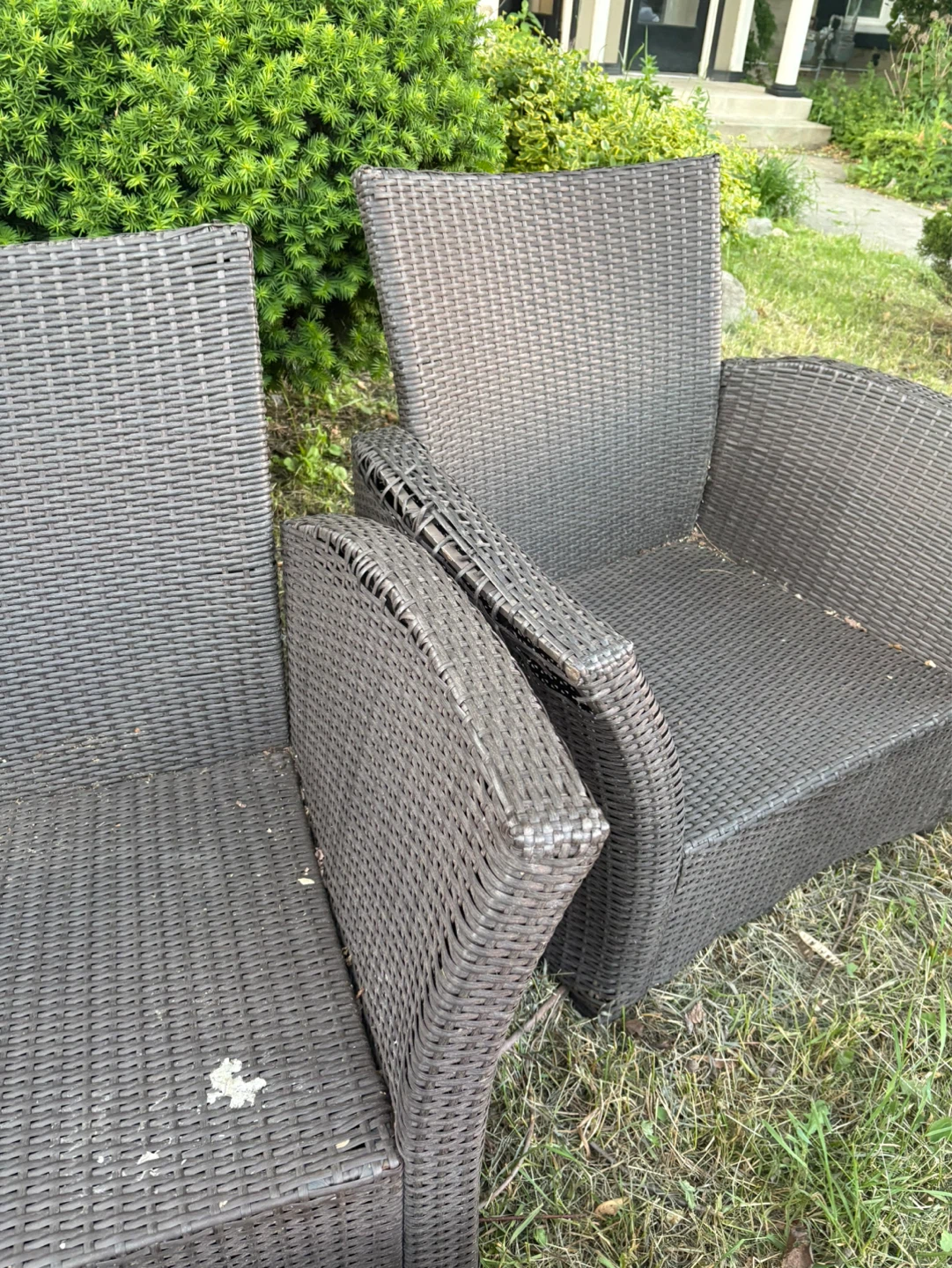 Patio Furniture Set - Wicker Chairs and Table - photo 3
