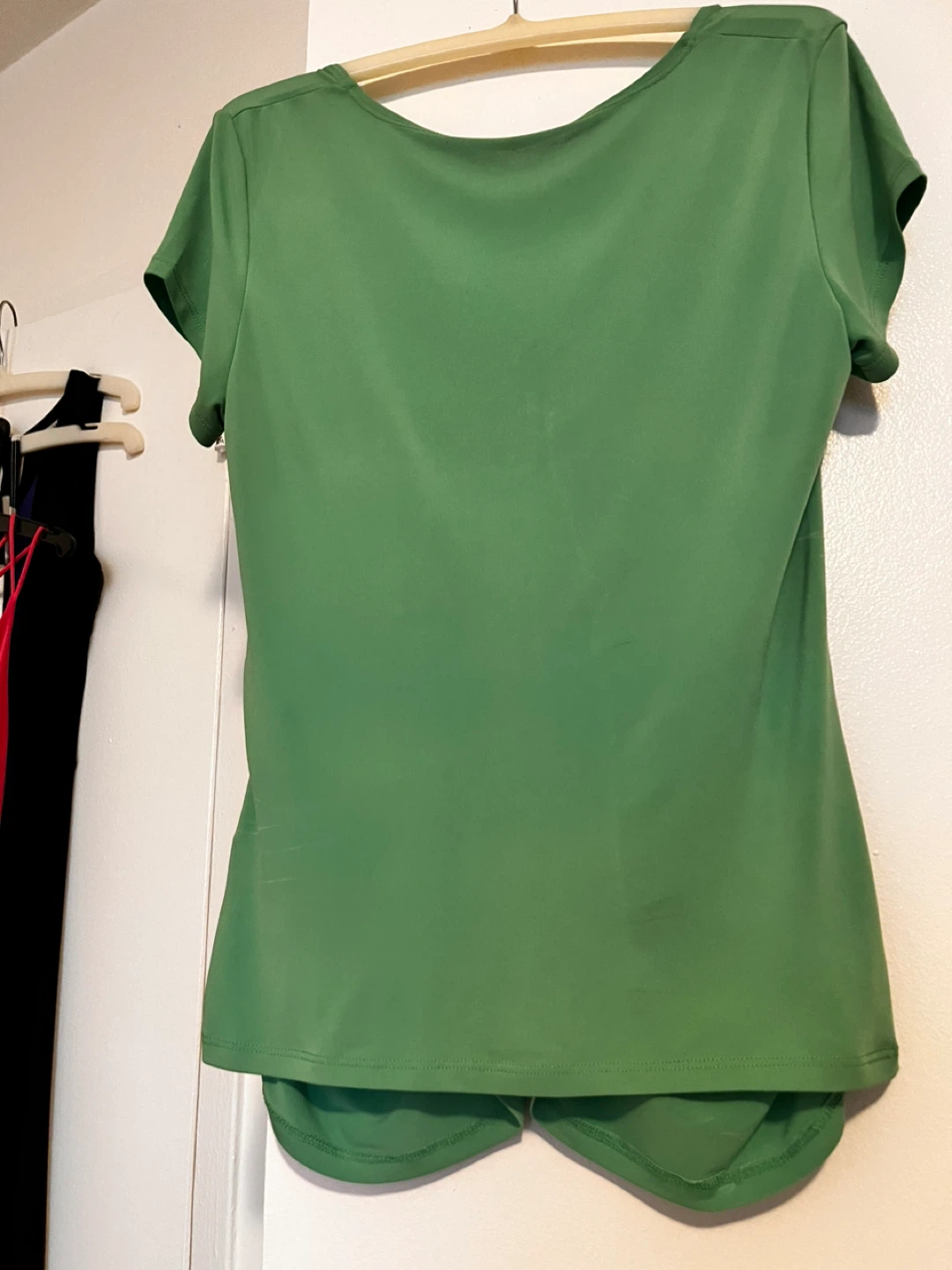 Green Ruched V-Neck T-Shirt S/M size - photo 5