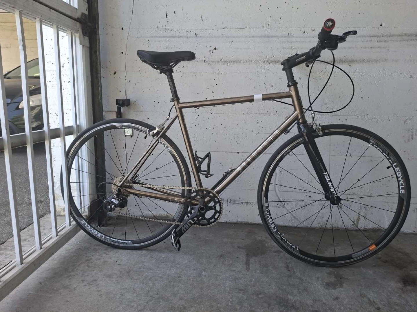 Gold coloured road bike