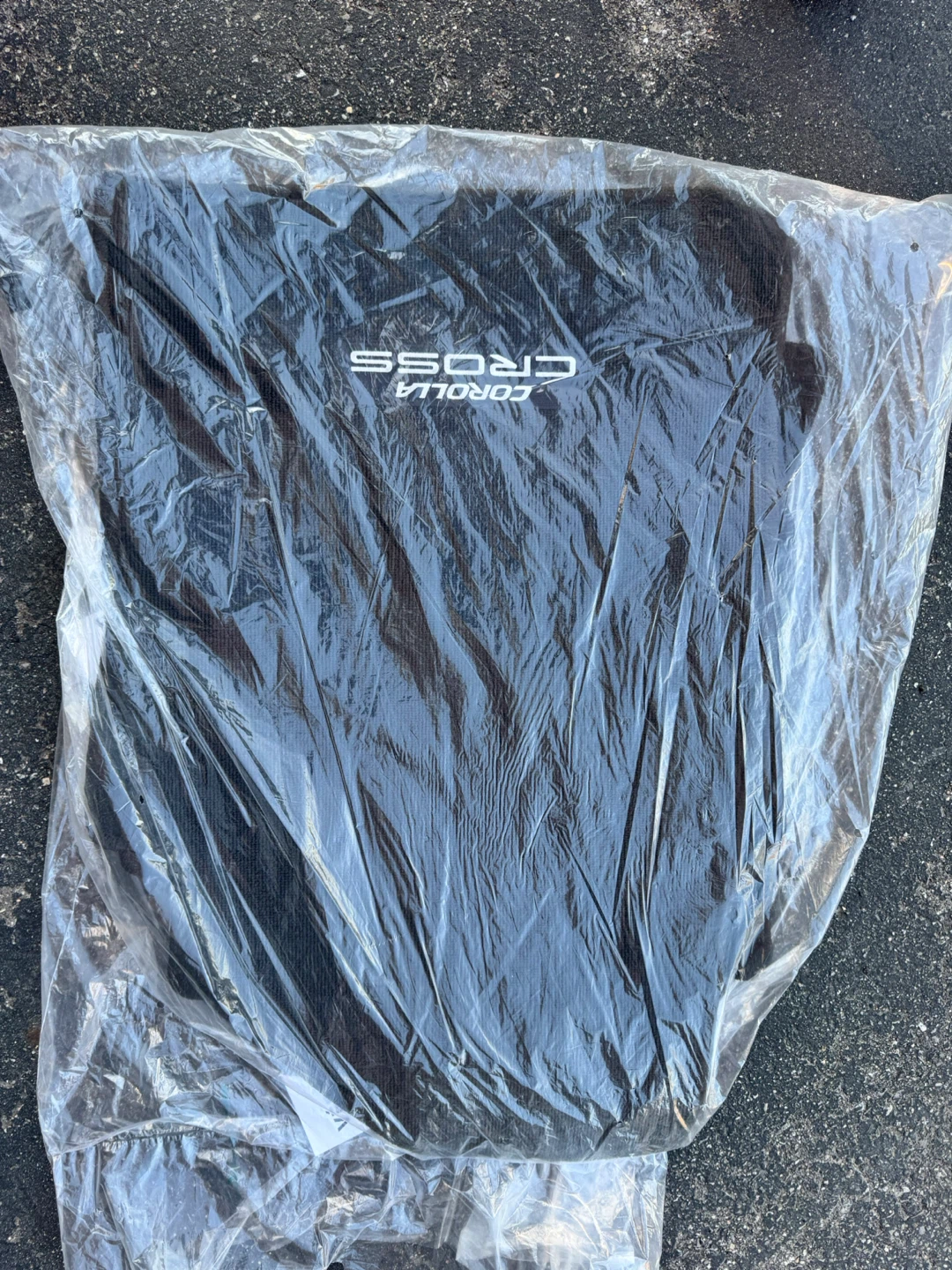 Original Toyota Corolla Cross Floor Mats Never Used - photo 2