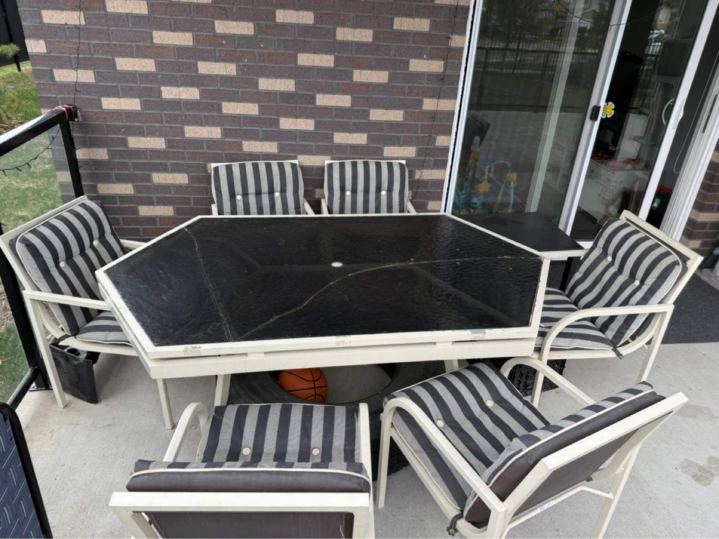 Outdoor Patio Dining Set with 6 Chairs