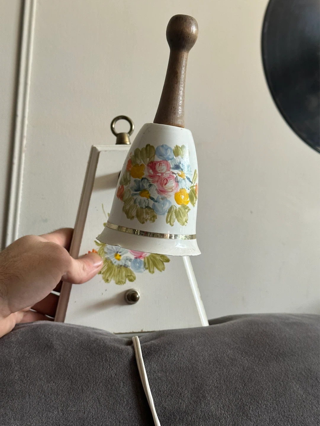 Vintage floral metal wall mount gooseneck lamp