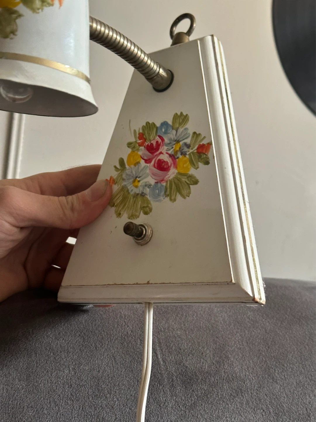 Vintage floral metal wall mount gooseneck lamp - photo 3