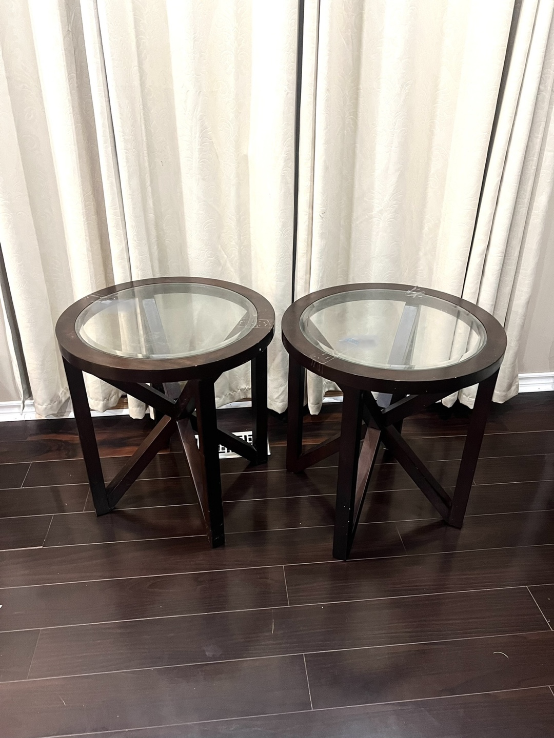 Set of 2 round glass top end tables - photo 2
