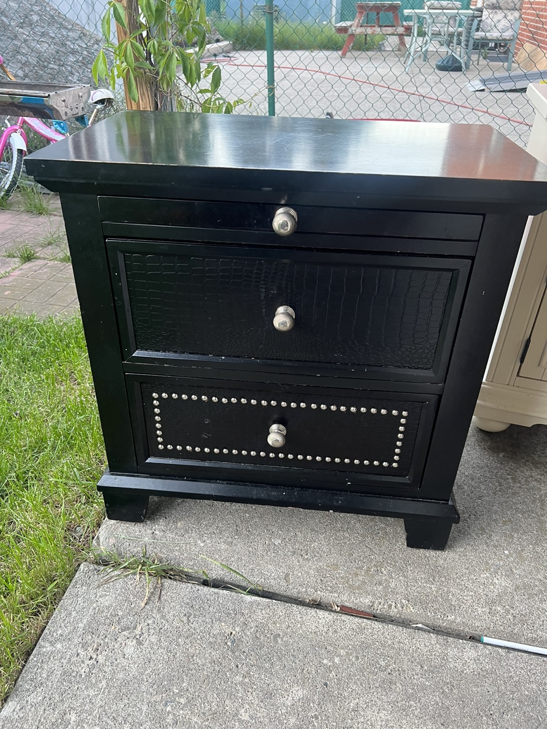 Solid wood Black Nightstand with 3 Drawers