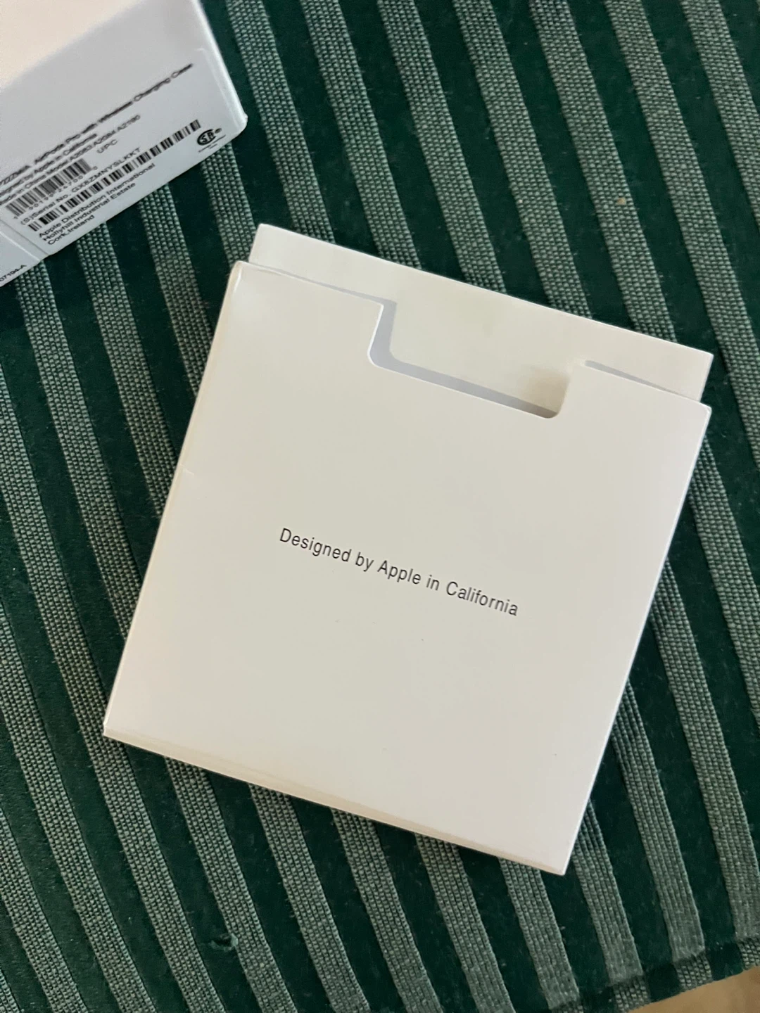 Apple AirPods Pro (1st Gen) with Wireless Charging Case