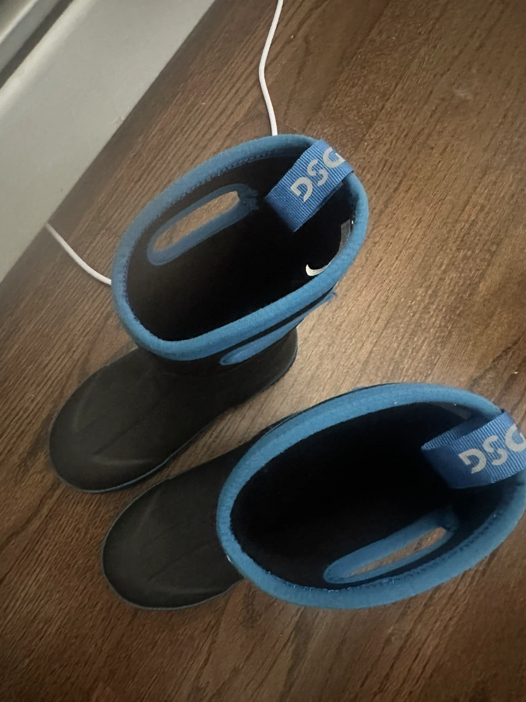 DSG Kids Black & Blue Boots Size 3 - photo 2
