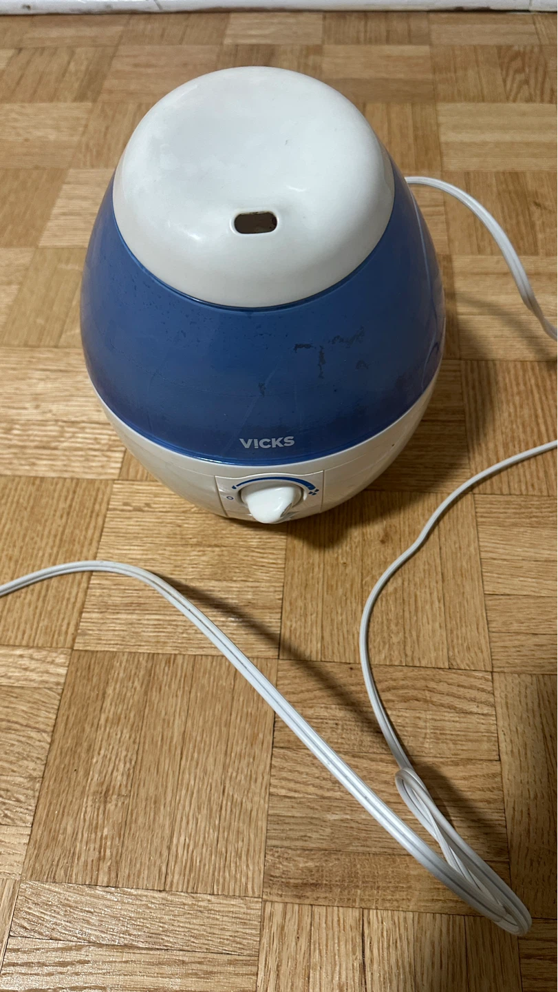 Vicks Humidifier - photo 2