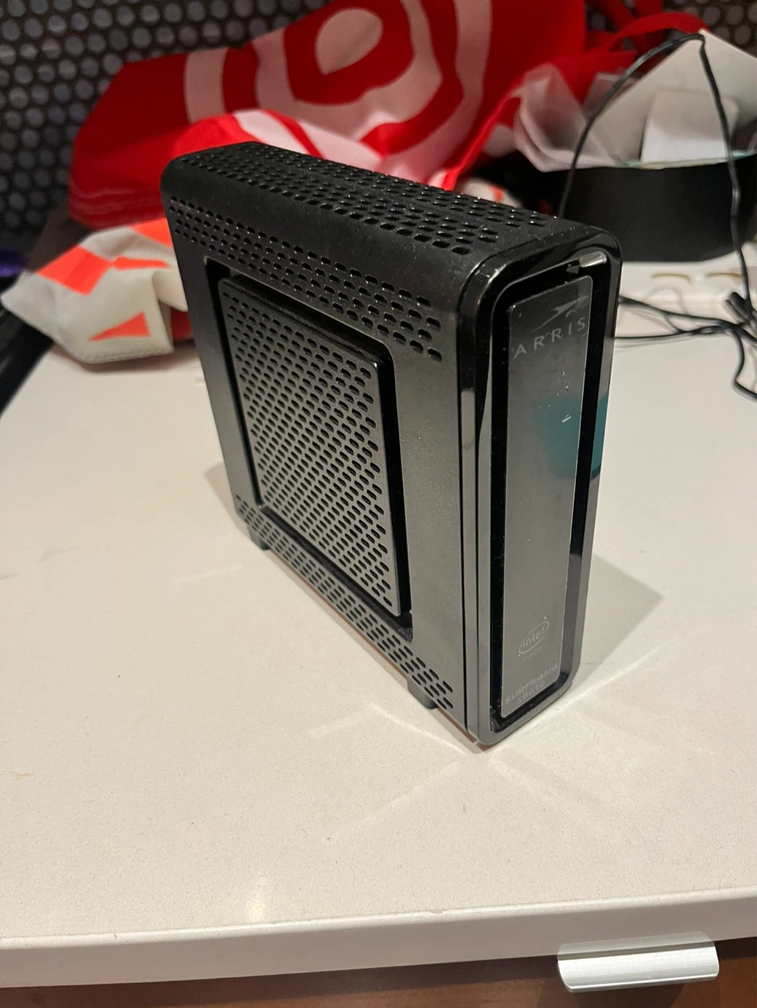 Router modem combo: ARRIS SURFboard