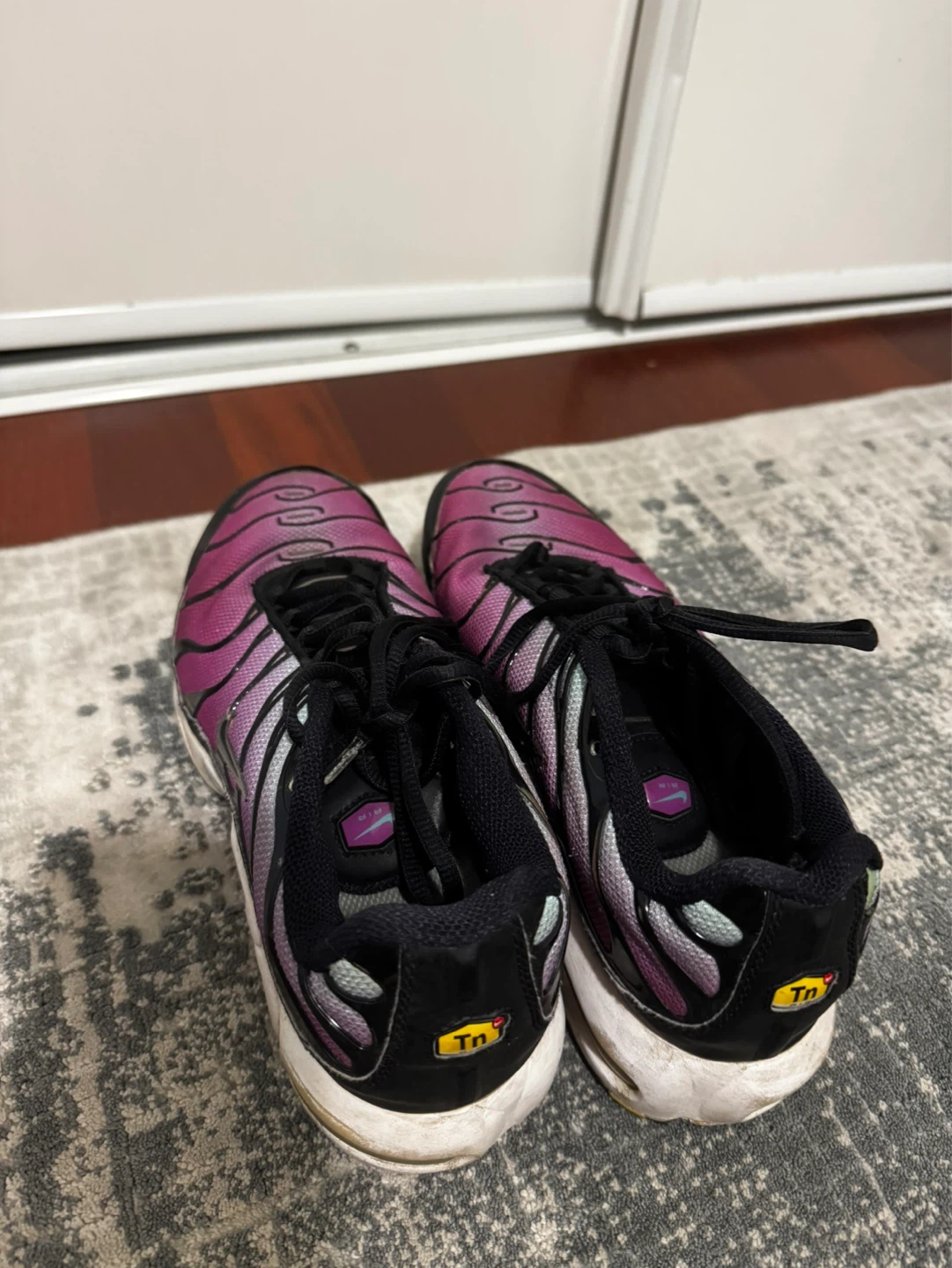 Nike Air Max TN Shoes Size 7Y - photo 3