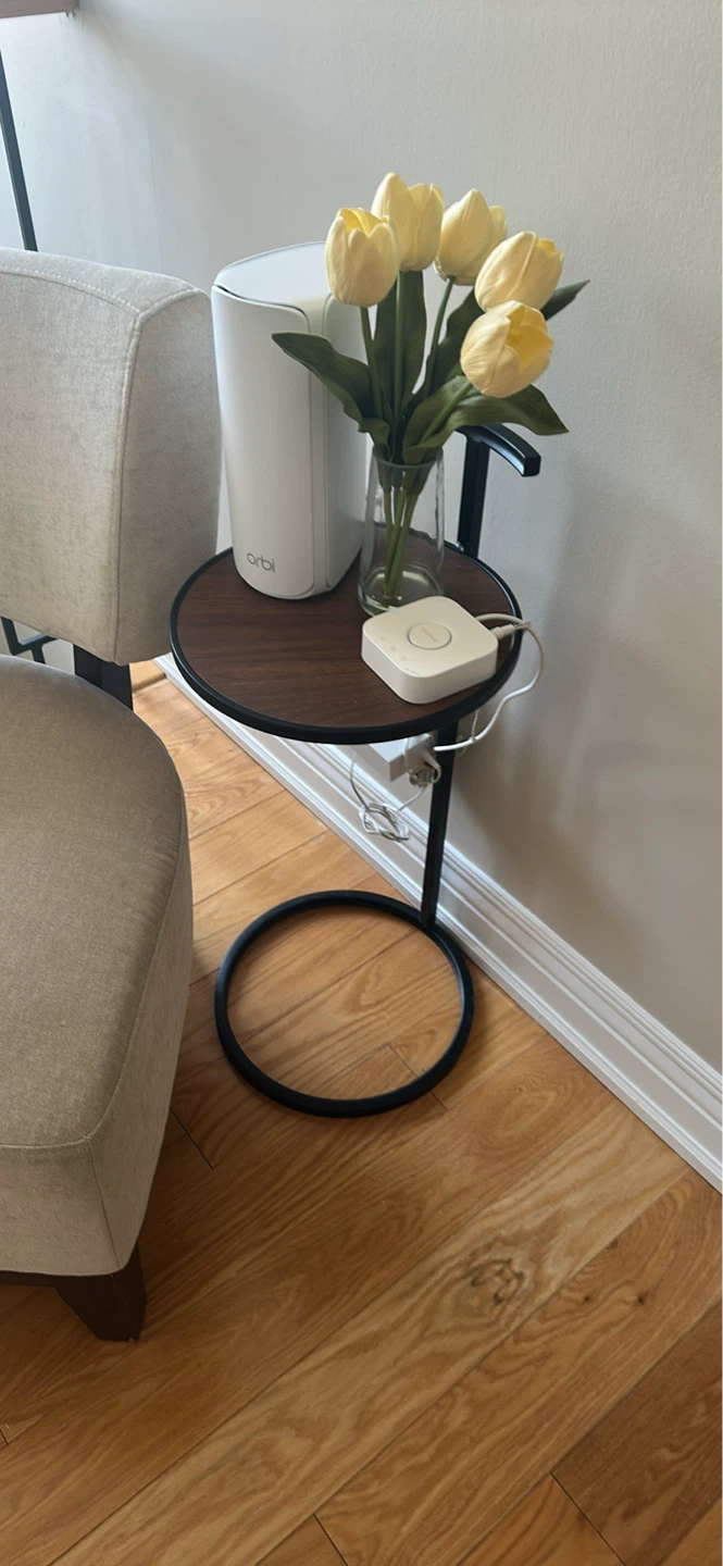 Modern C-Shaped side Table - photo 3