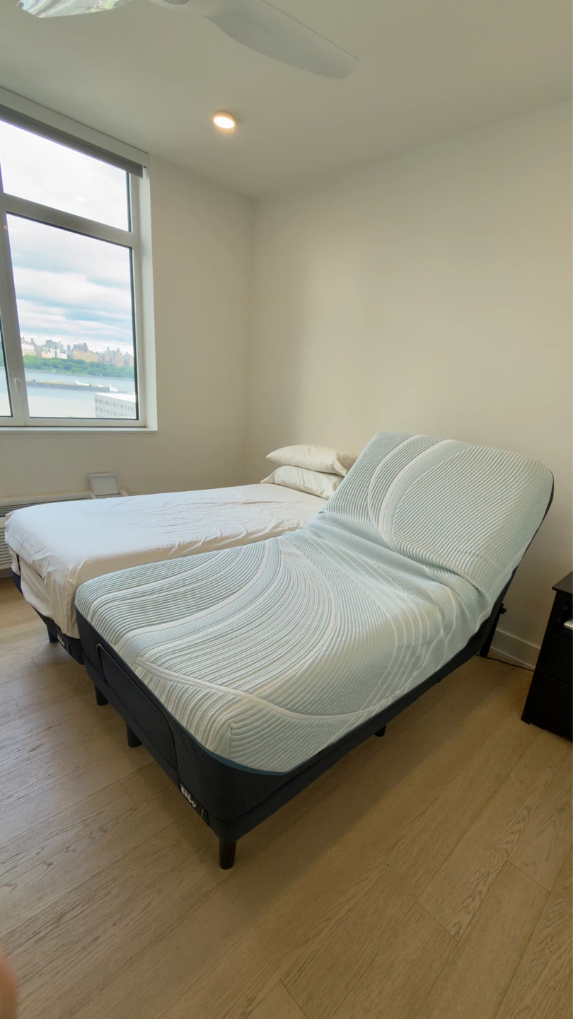 Tempur-Pedic Ergo Twin XL Adjustable Base Beds (2)