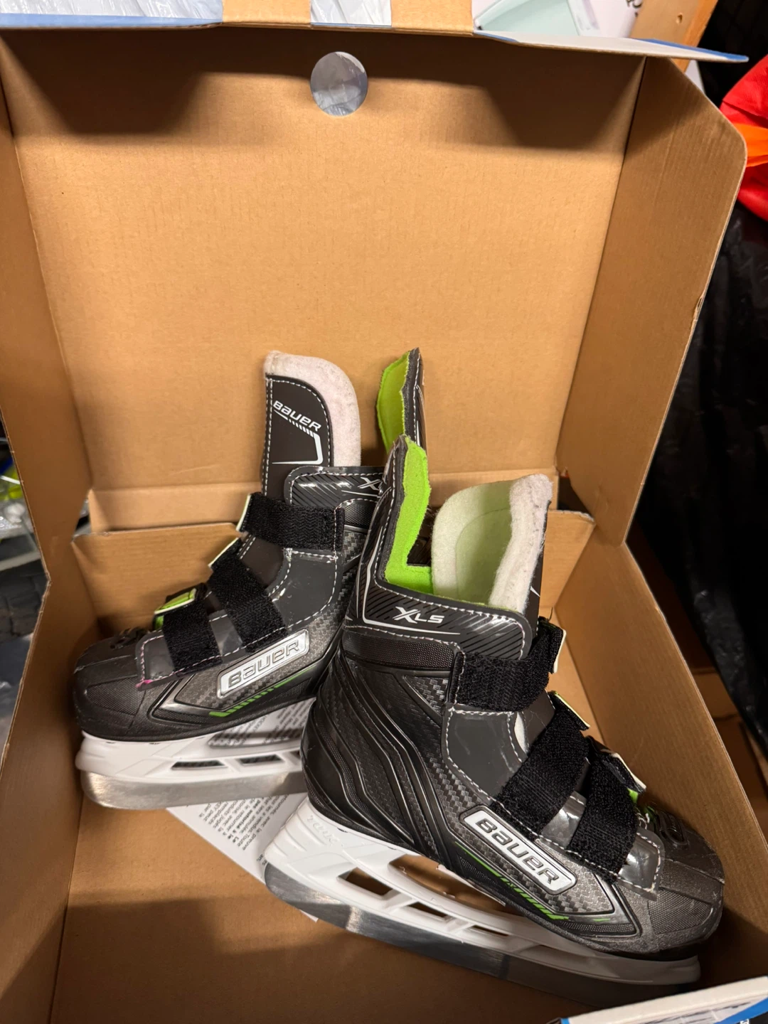 Bauer XLS Youth Hockey Skates Size 9.0 R - photo 2
