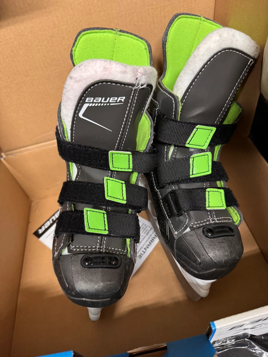Bauer XLS Youth Hockey Skates Size 9.0 R