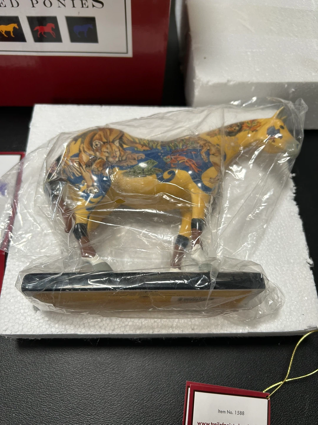 The Trail of Painted Ponies "Blondes" Figurine - photo 3