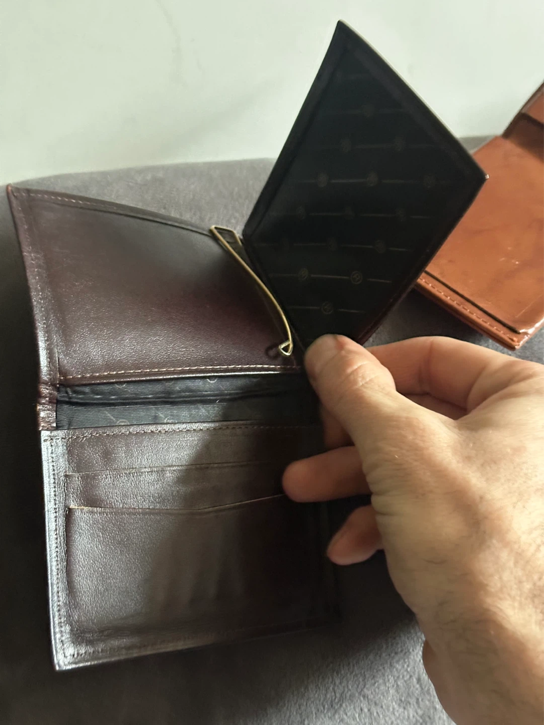 Vintage Leather Wallets $30 each - photo 4