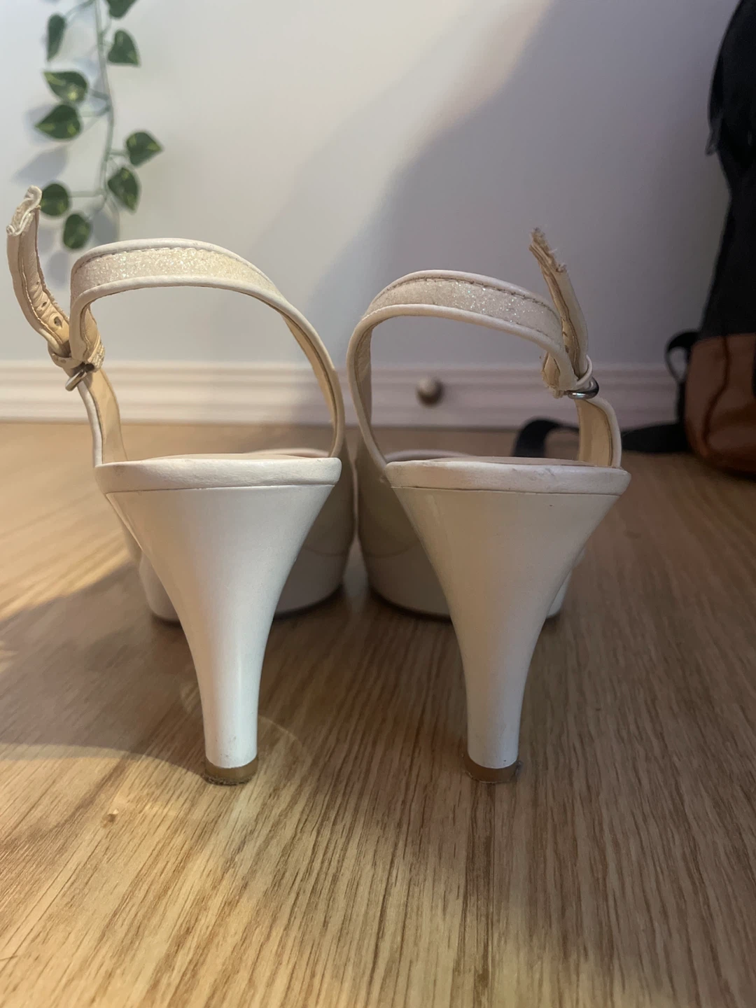 White Slingback Heels with Glitter - photo 3