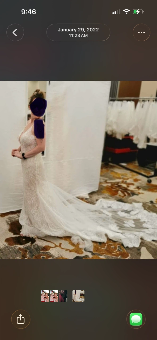 Elegant Lace Wedding Dress *NEVER WORN*