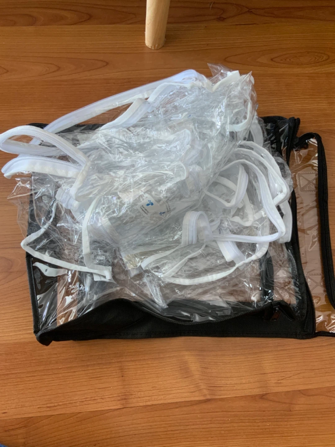 FREE zipper bags - photo 2