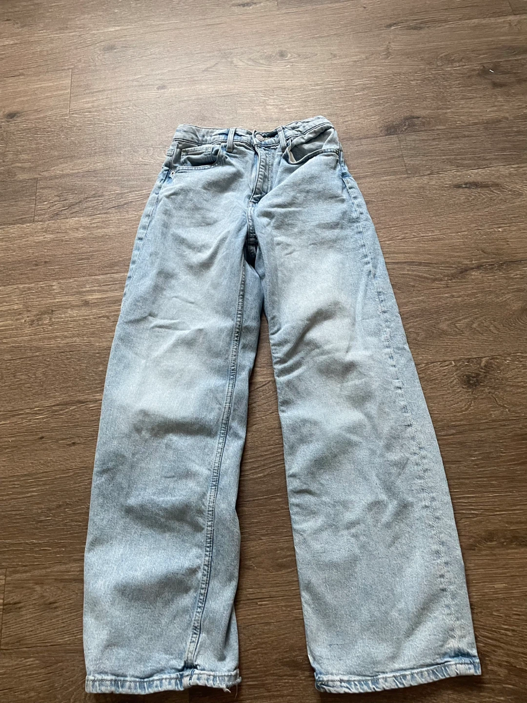 Light Wash Wide Leg Jeans - photo 2