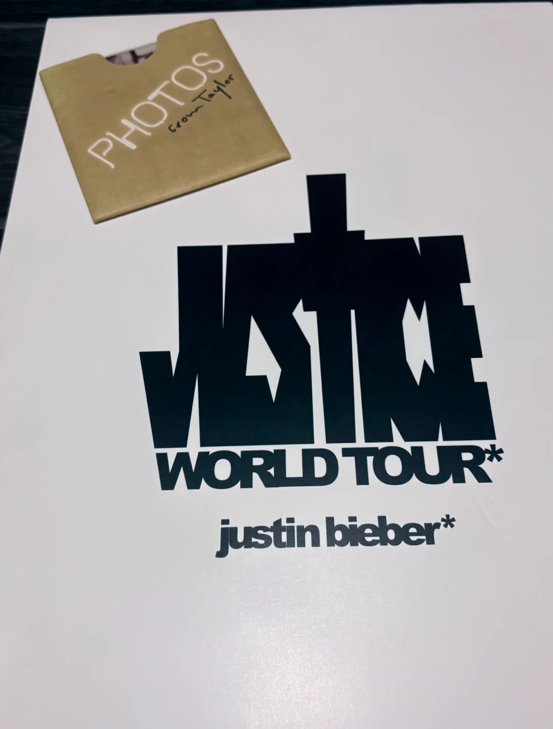 Justin Bieber World Tour Poster Set & Taylor Swift Photos - photo 5
