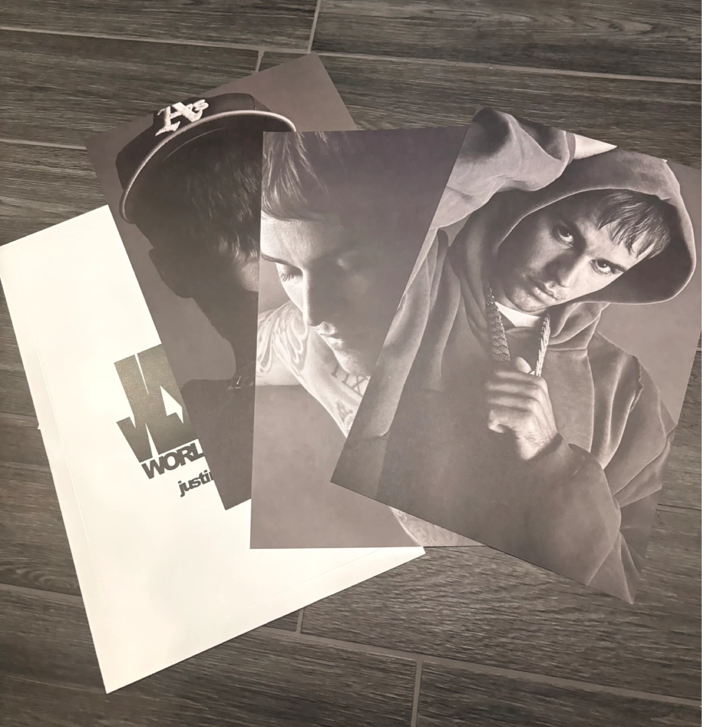 Justin Bieber World Tour Poster Set & Taylor Swift Photos - photo 3