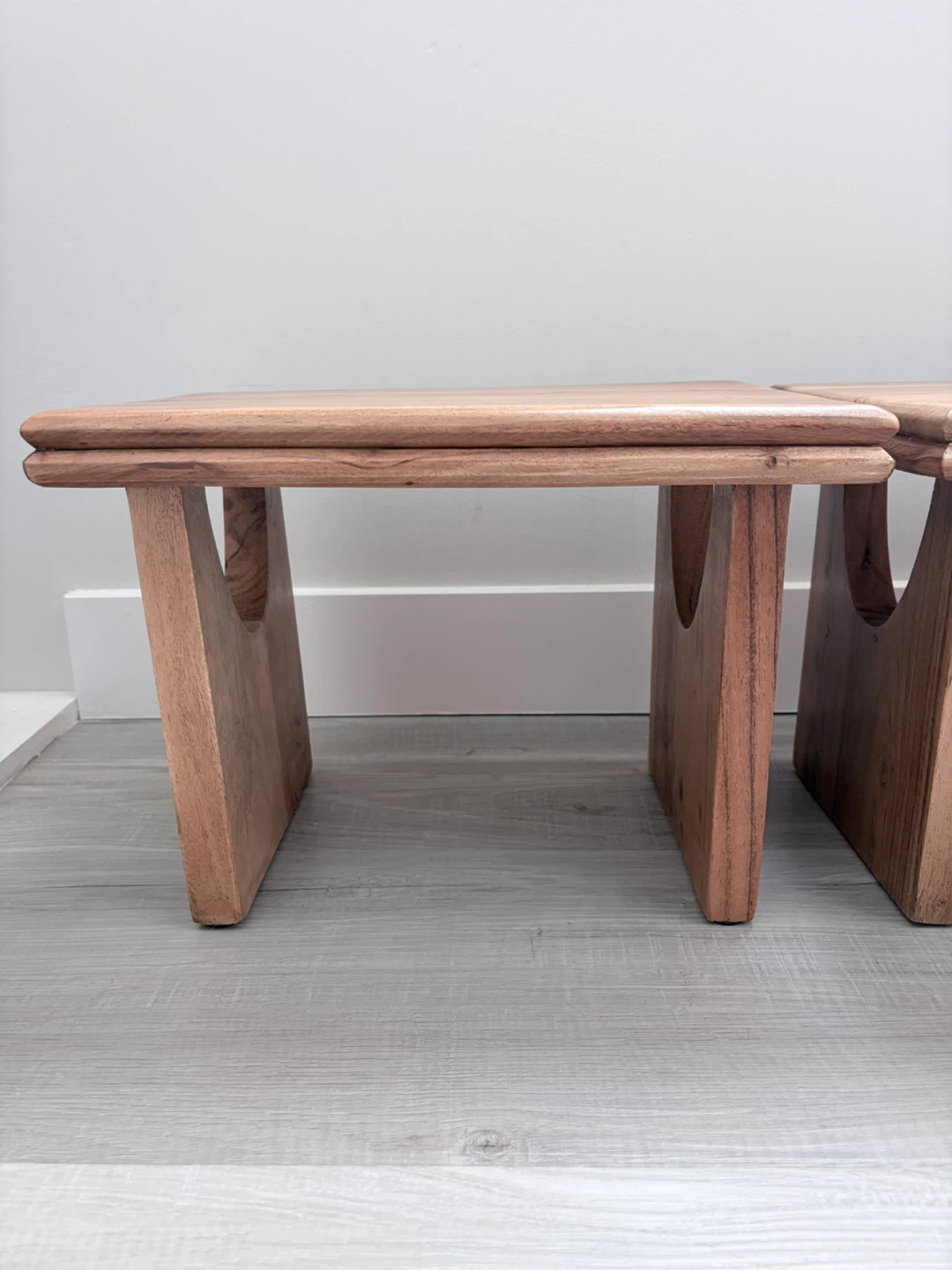 Set of 2 Wooden Stools - photo 2