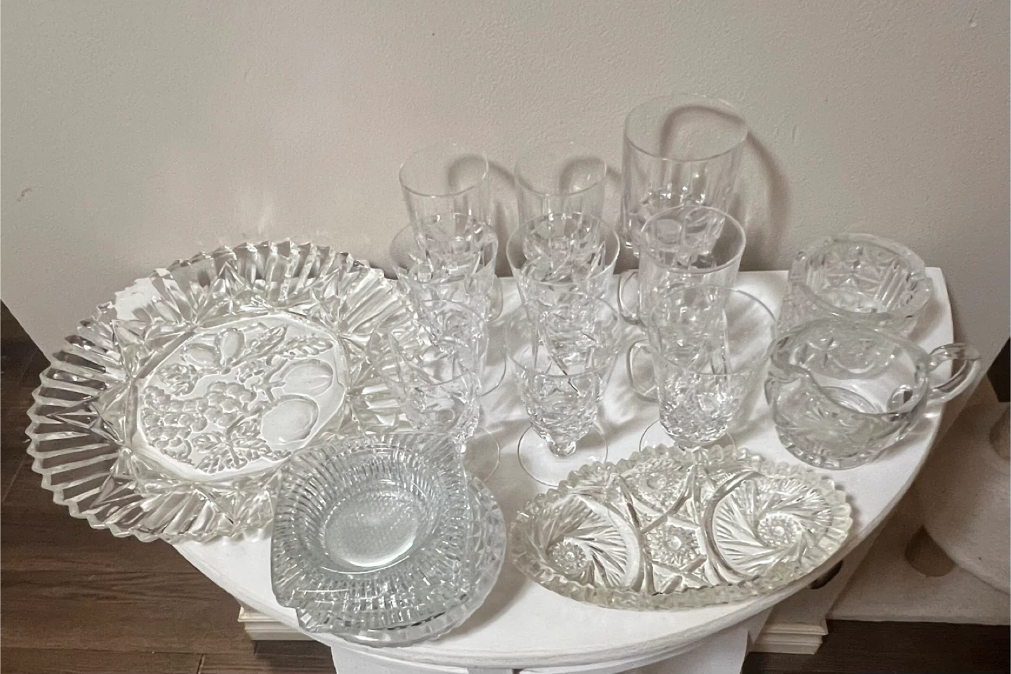 18 Vintage Crystal - small chips