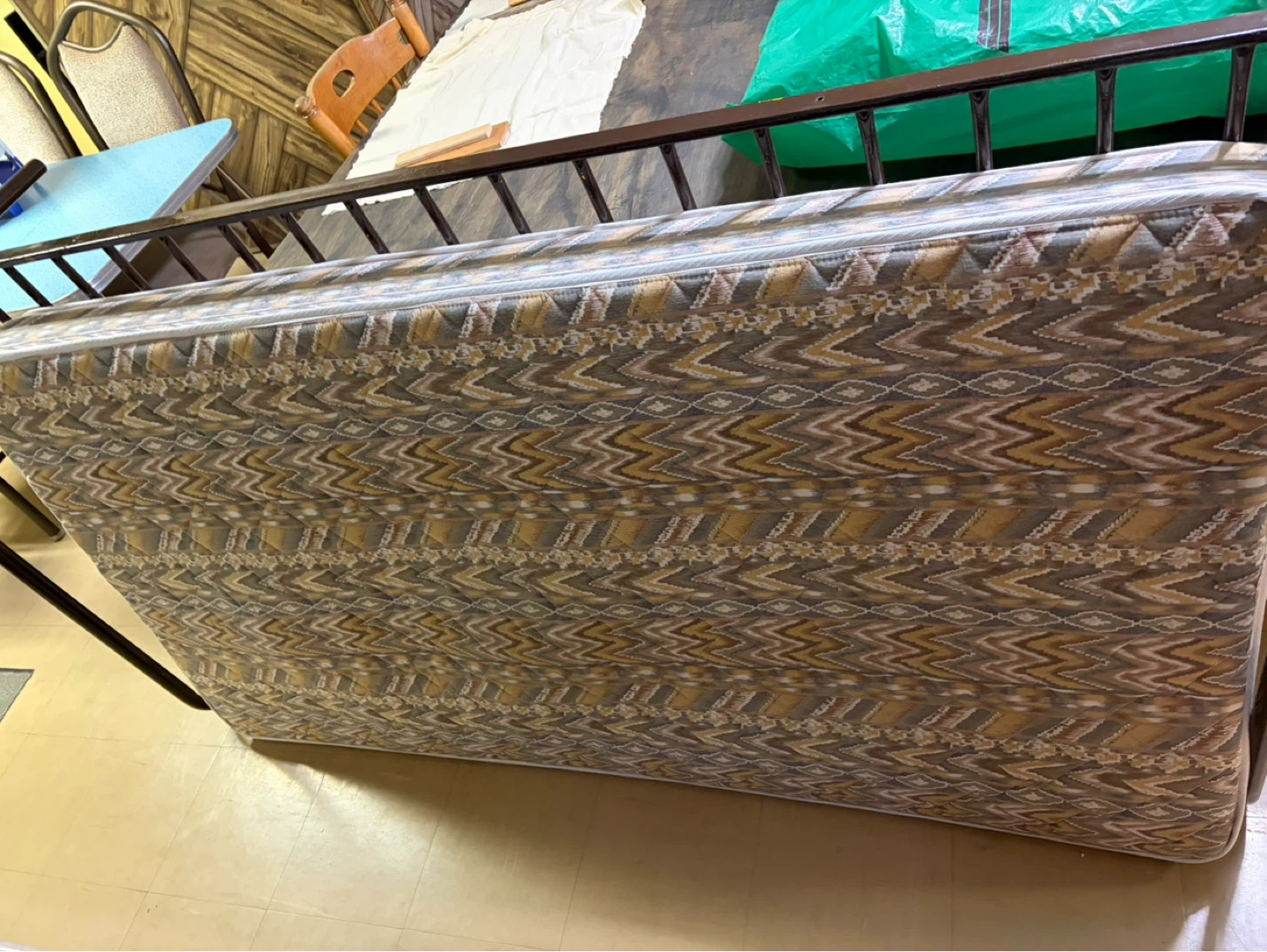 Twin size mattress - photo 2