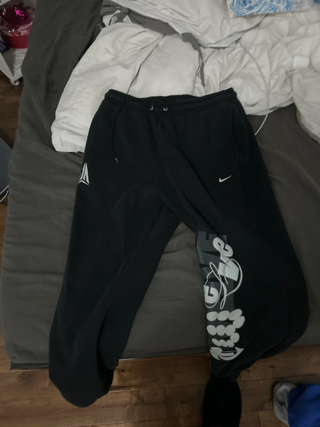 Nike Black Sweatpants with Graphic Detail