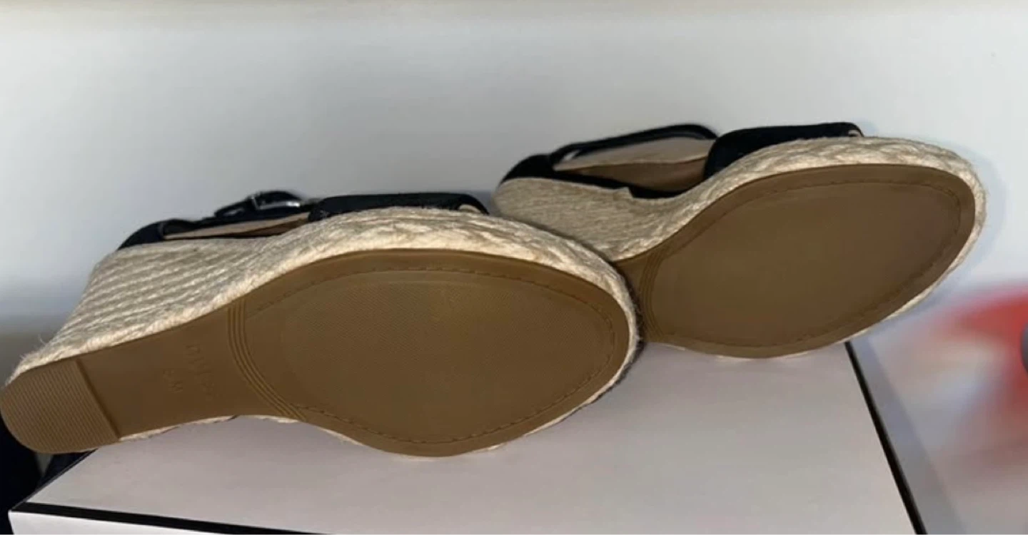 Brand New-Guess Espadrille Wedge Sandals - photo 2