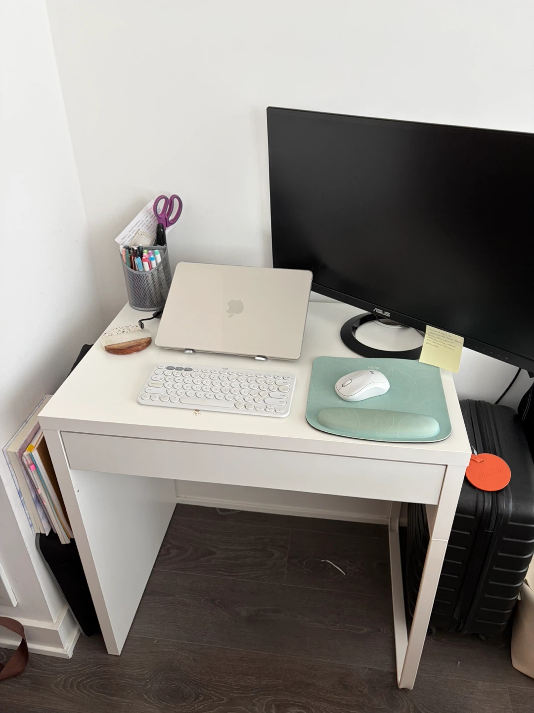 IKEA MICKE Desk, White - photo 2